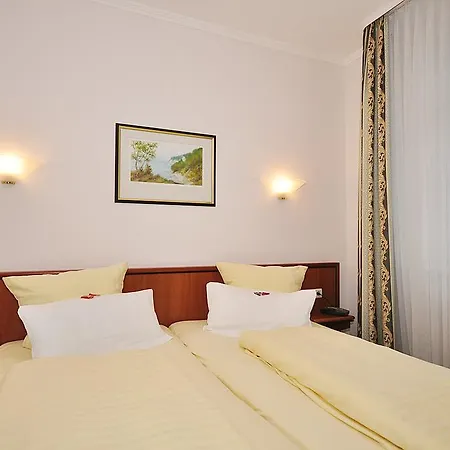 Gudrun By Unsere Urlaubszeit * بينز